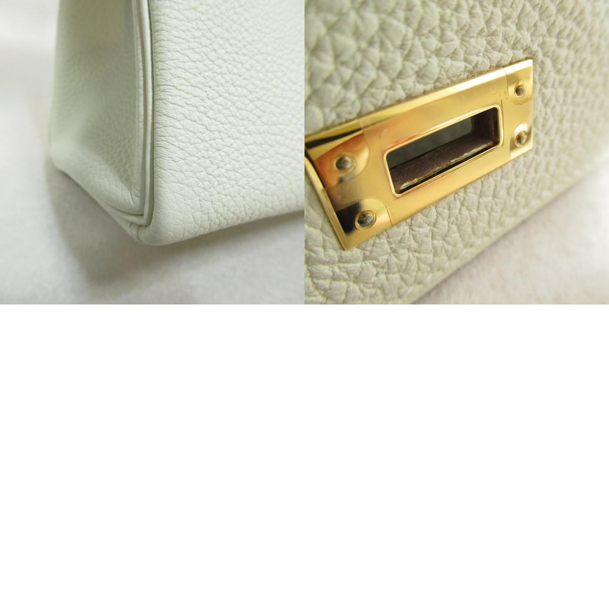 Hermes Hermes Kelly 25 Handbag In-Shift Handbag Handbag Leather Togo  White