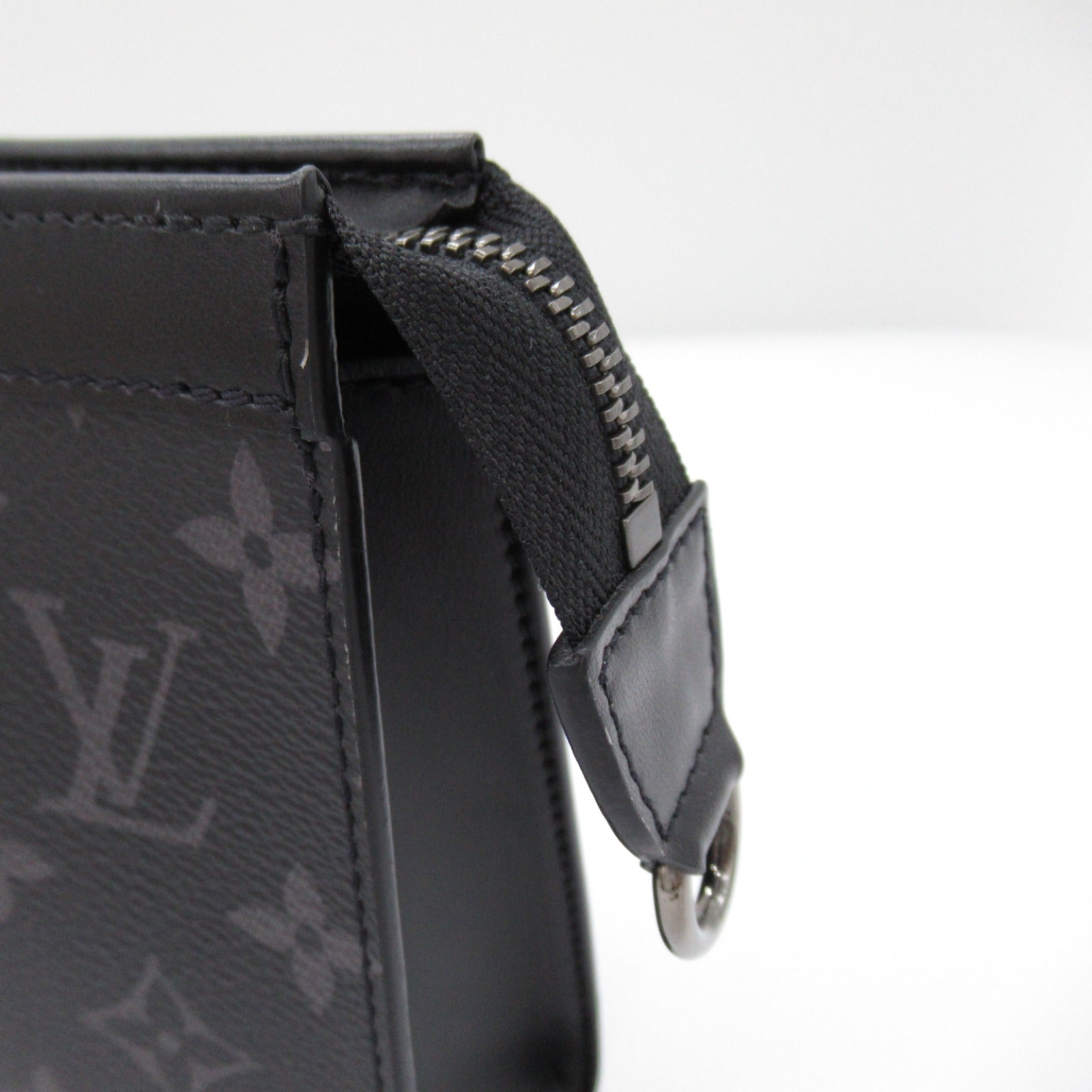 Louis Vuitton Gaston Wearable Wallet Shoulder Bag Shoulder Bag PVC Coated Canvas Monogrammic Eclipse Rivers  Black M81124