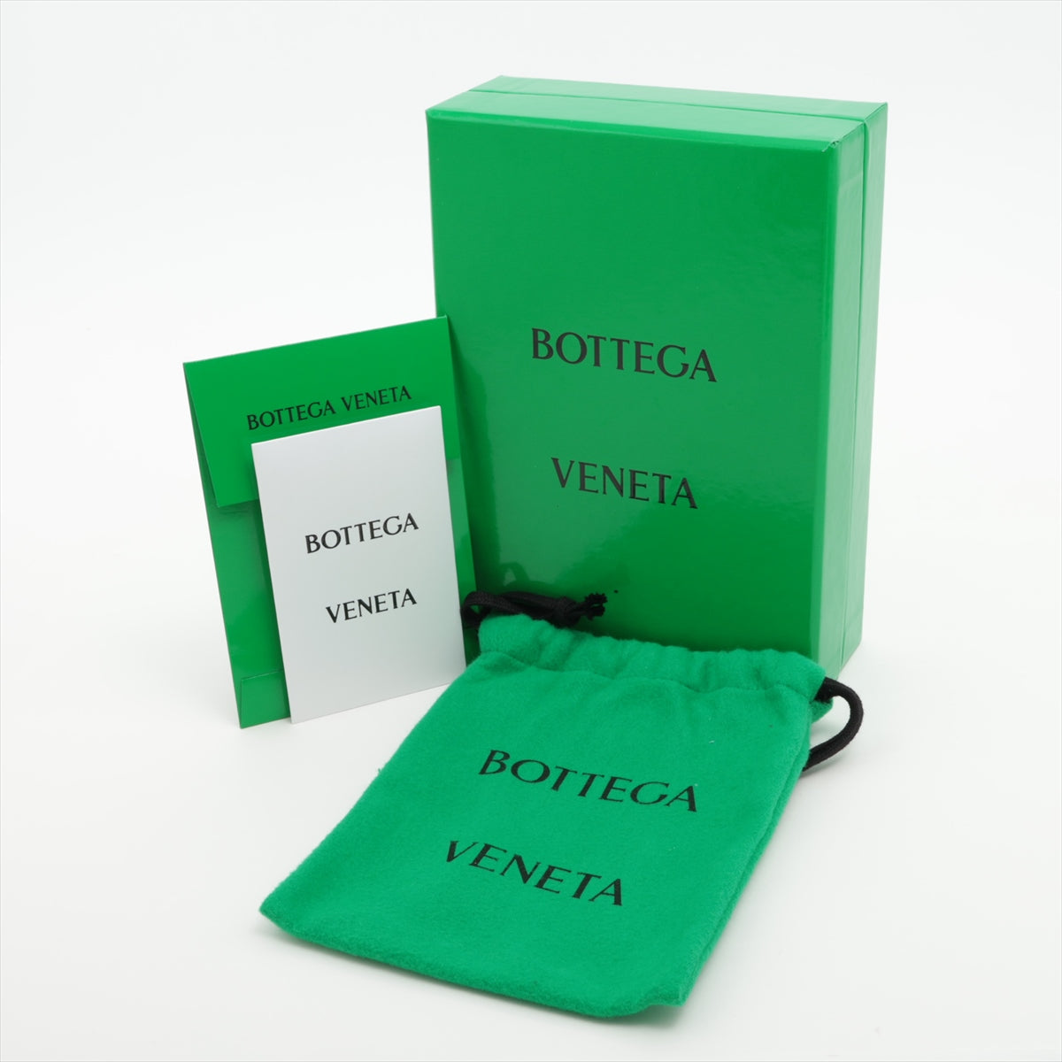 Bottega Veneta Maxine 推出皮革小夾 黑色