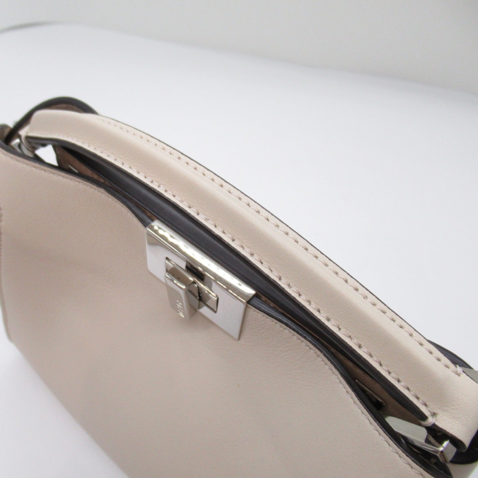 Fendi Fendi Peekaboo Icon Essential Shoulder Bag Leather  White 8BN302