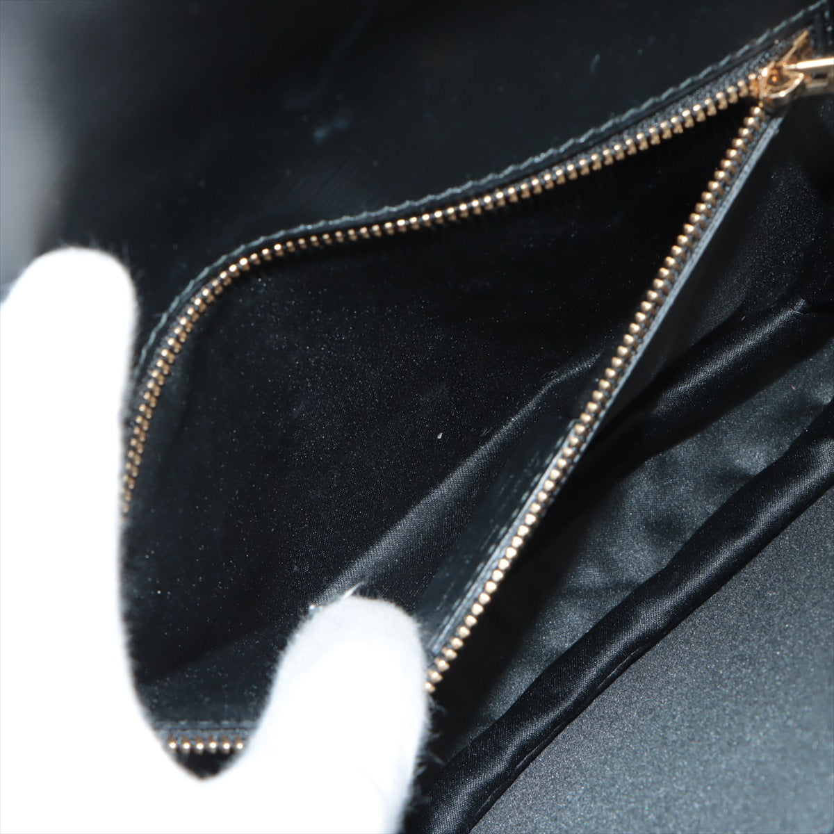 Ferragamo Valaribon Leather Chain Shoulder Bag Black