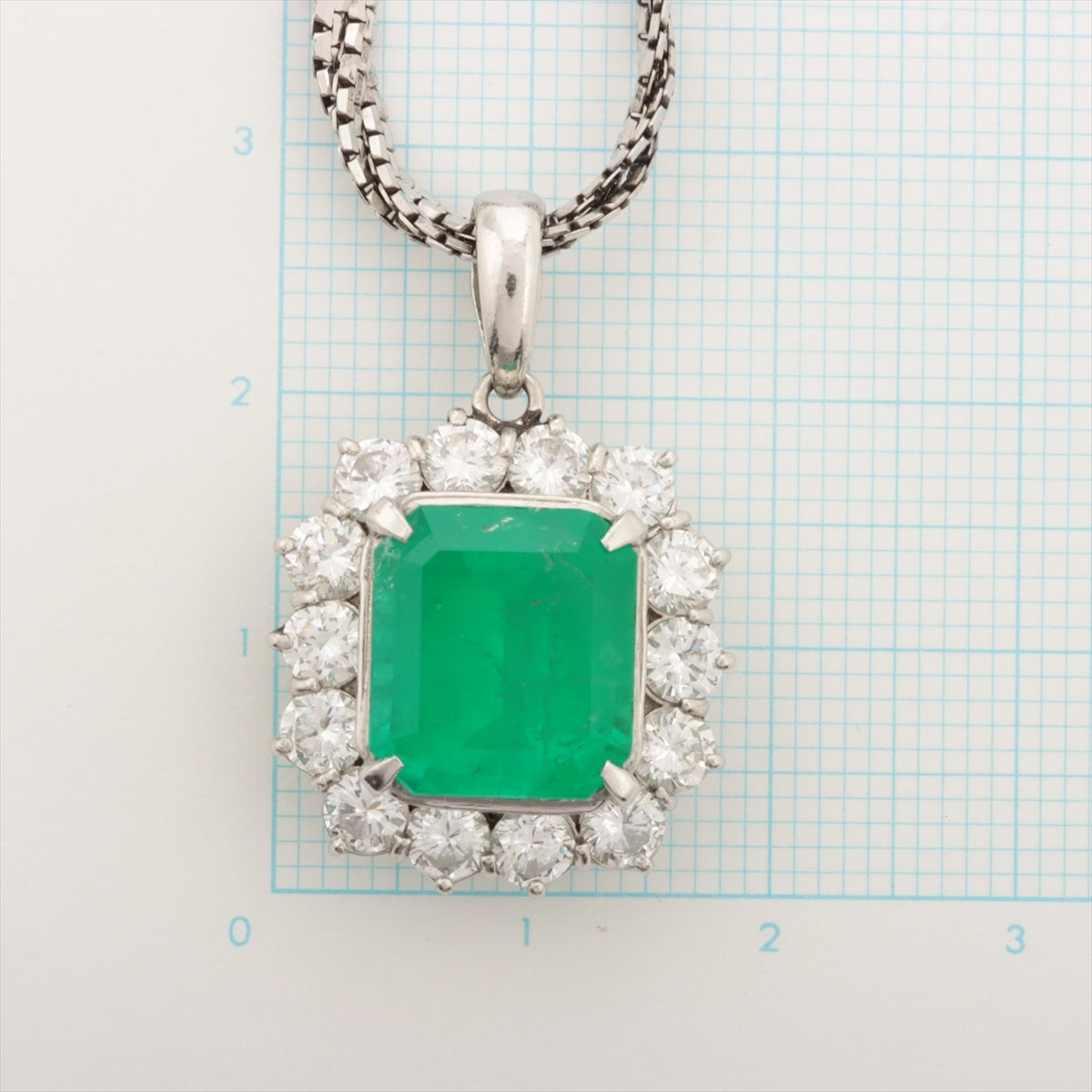Emerald Diamond Necklace Pt900Pt850 26.0g E5.58 D202 D202