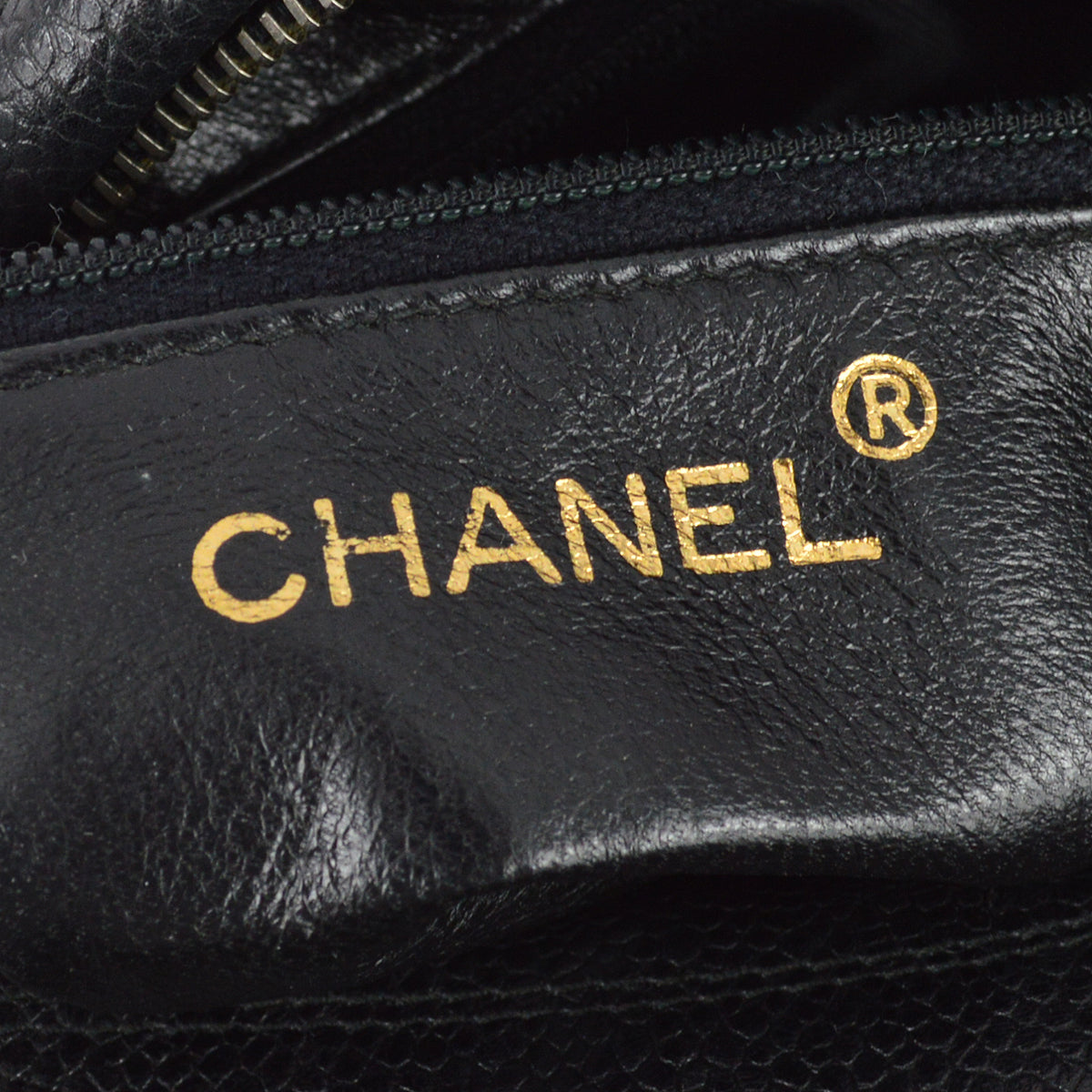 Chanel 1994-1997 Sac à caméra en peau de caviar noir Mini