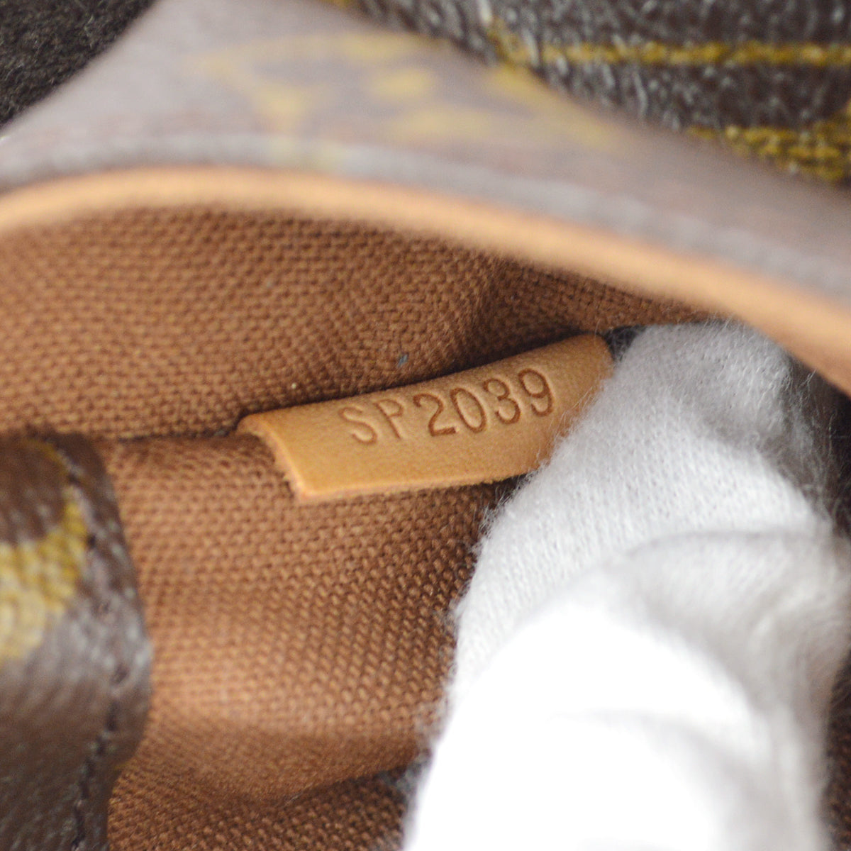 Louis Vuitton Monogram Trotteur Beaubourg Shoulder Bag M97037