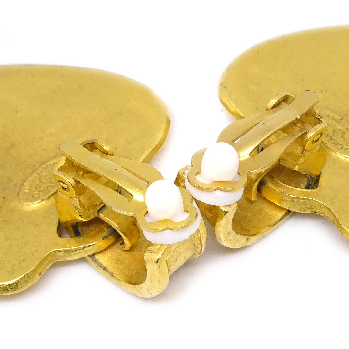 Chanel Dangle Heart Earrings Gold Clip-On 95P