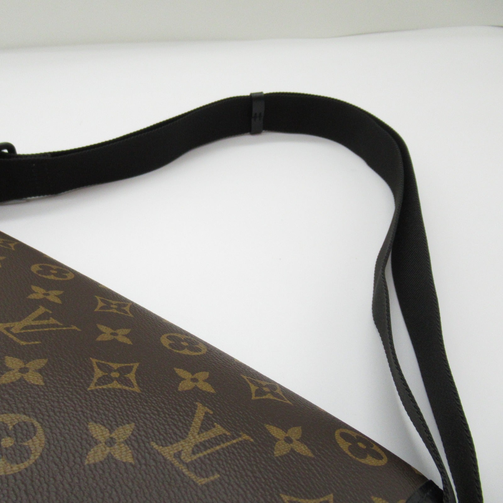 Louis Vuitton Louis Vuitton Magnetic Messenger Shoulder Bag PVC Coated Canvas Monogram Makassar Men Brown M45557