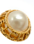 Boucles d'oreilles clips rondes vintage Chanel Pearl