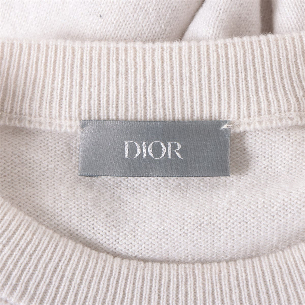 Dior Cashmere e XS  Light Grey 343M640AT721  Pearl CD Logo