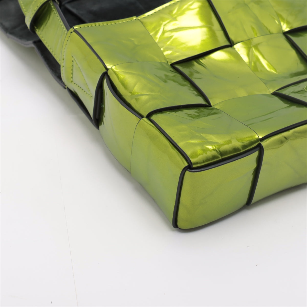 Bottega Veneta Maxi Inlet Padette  Leather Shoulder Bag Green