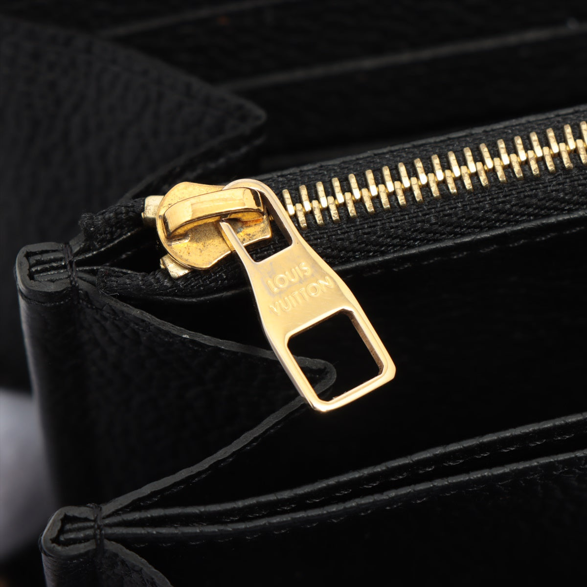 Louis Vuitton Implant  Wallet M61864