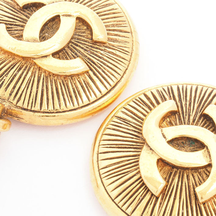 Vintage Chanel Earrings Round Double Medallion – Timeless Vintage