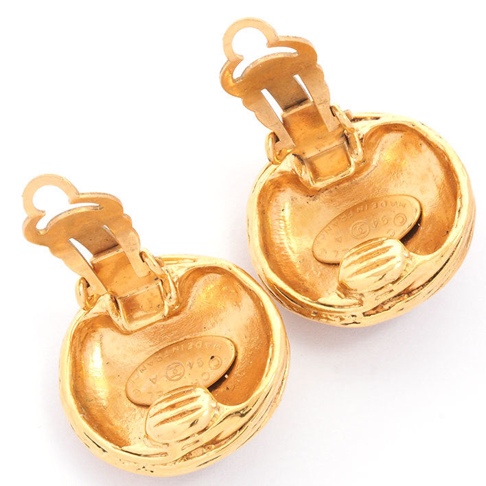 Pre-owned Chanel 1994 Logo Clip-on Earrings In Gold