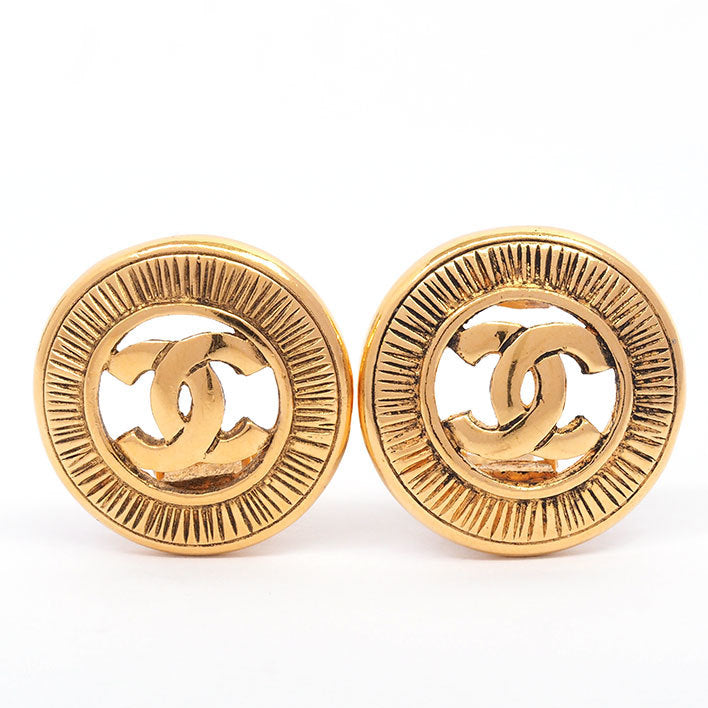 CHANEL CC Drop Earrings Matte Gold 1303531