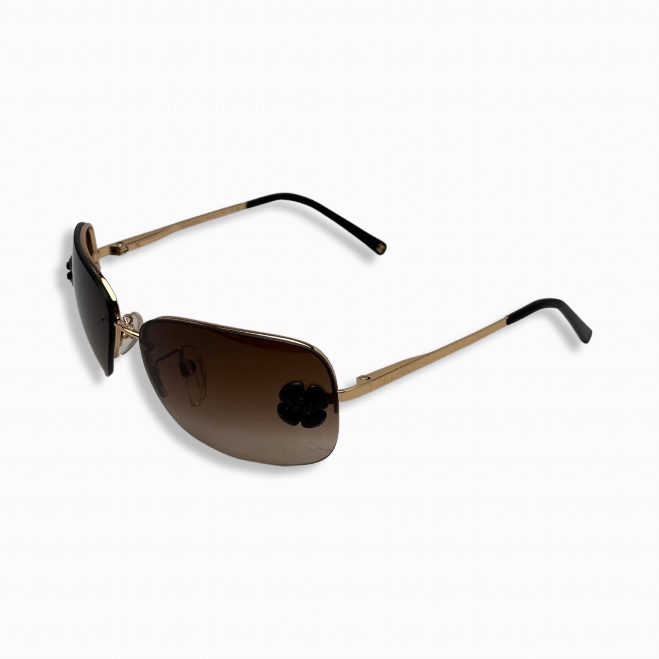 Chanel camellia sunglasses with - Gem