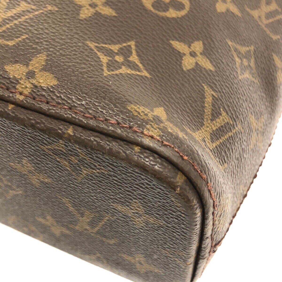 Louis Vuitton Luco Monogram Shoulder Bag – Timeless Vintage Company