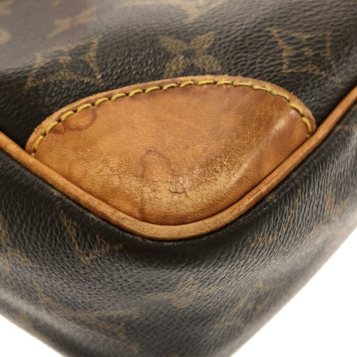 Louis Vuitton Trocadero 30 Crossbody Bag Vintage – Timeless
