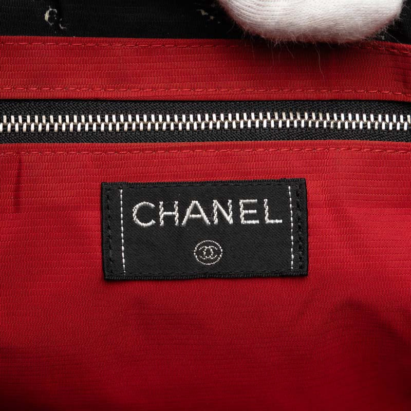 Chanel Old Travel Line Tooth Tooth Bag Shoulder Bag Black Nylon Lady Chanel