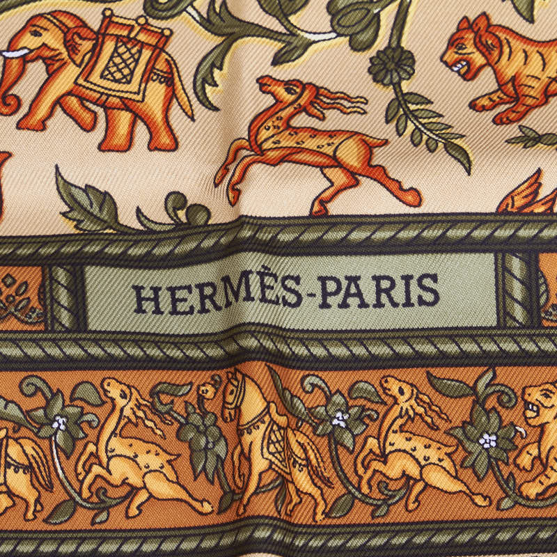 Hermes Carré 90 CHASSE EN INDE Indian Hunting Scarf Karki Multicolor Silk Ladies Hermes
