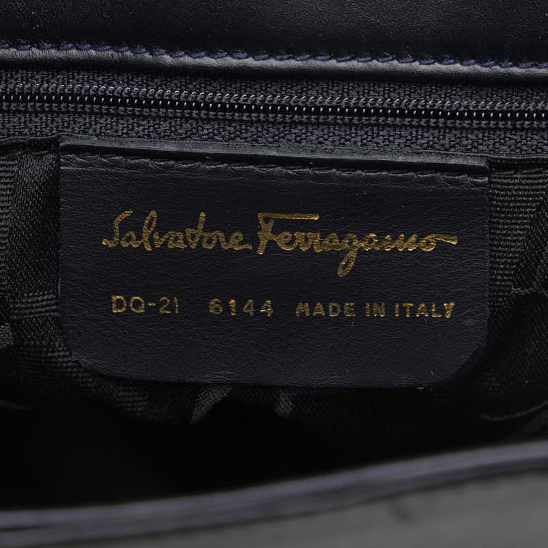 Salvatore Ferragamo Head Motif Button Gold Shell Bag DQ-21 黑色皮革女士 Salvatore Ferragamo [更多] 瓶子