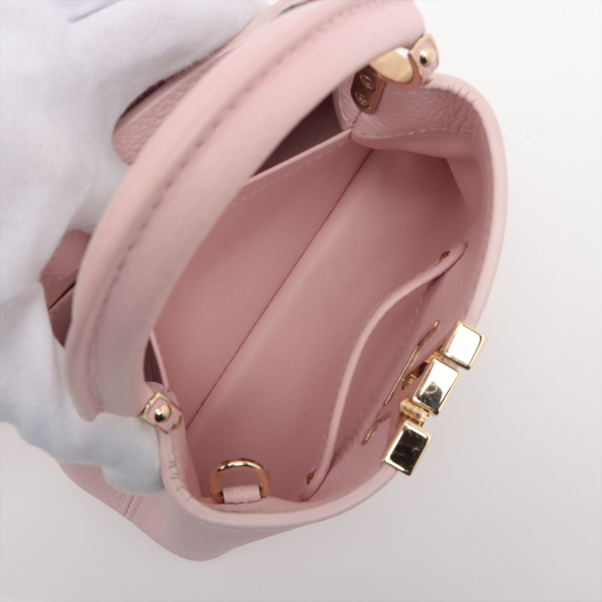 LOUIS VUITTON Capucines Mini in Taurillion Pink M56983