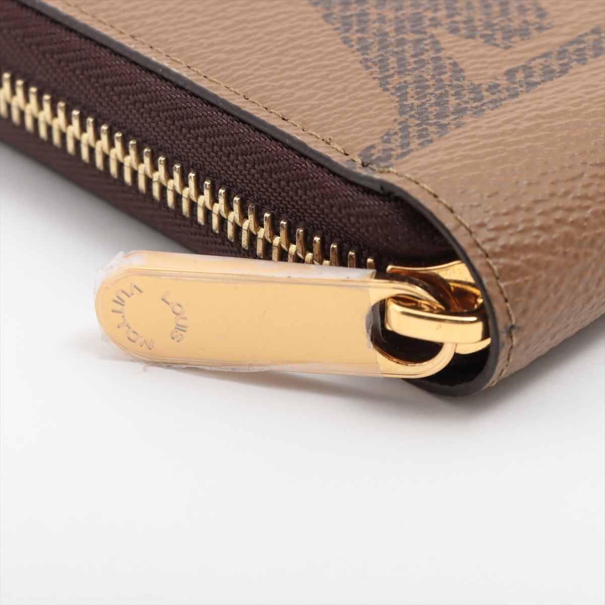 Louis Vuitton Giant Monogram Reverse Zippy Wallet M69353