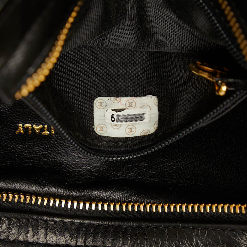 CHANEL Vintage Chain Shoulder Bag in Lambskin Black