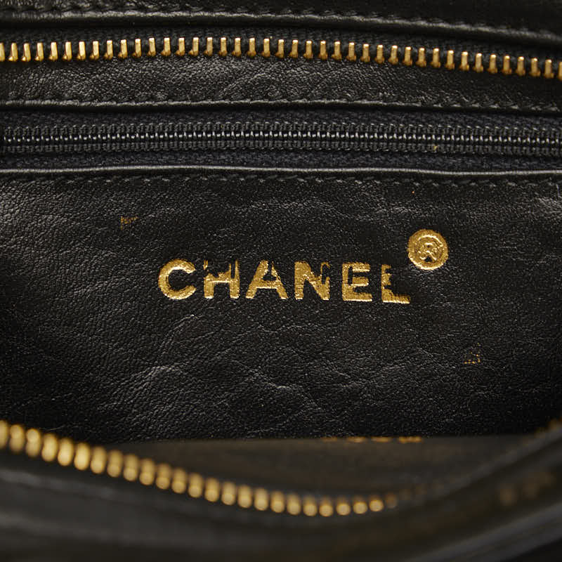 CHANEL Vintage Chain Shoulder Bag in Lambskin Black