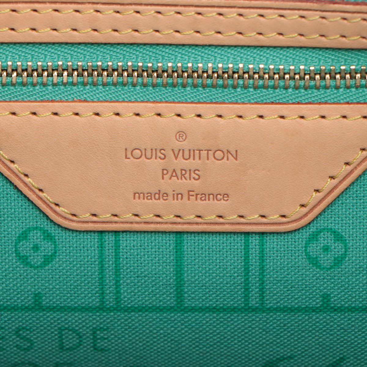 Louis Vuitton Monogram Neverfull MM    Initial Entered