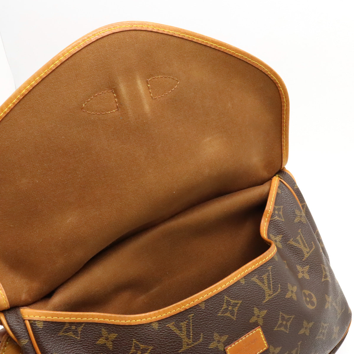 Louis Vuitton Monogram Saumur 30 Shoulder Bag M42256