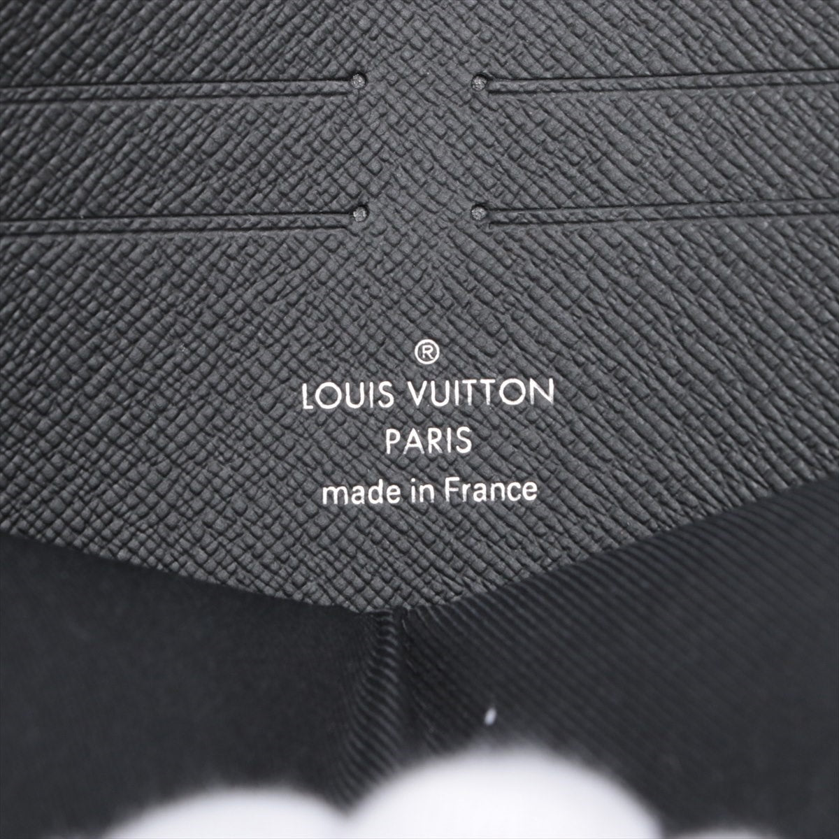 Louis Vuitton Taiga 手包MM M30547